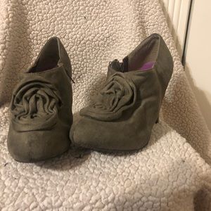 Grey Madden Girl heels- 7